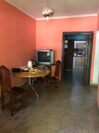 Casa mas departamento a mejorar