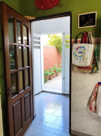 DEPARTAMENTO DOS DORMITORIOS EN PLANTA BAJA / ZONA BANCOS