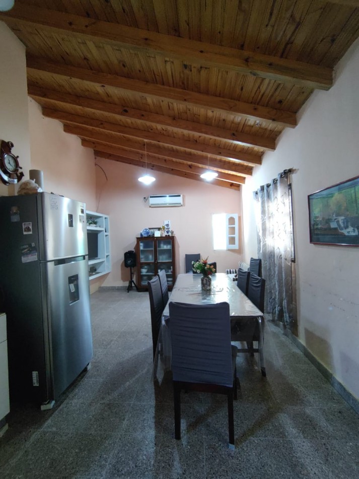 Dos propiedades sobre un mismo lote a la venta en Barrio Adelina Este