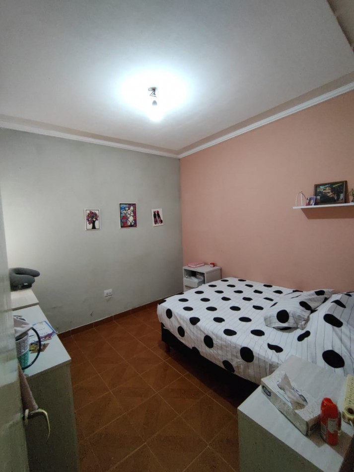 Dos propiedades sobre un mismo lote a la venta en Barrio Adelina Este