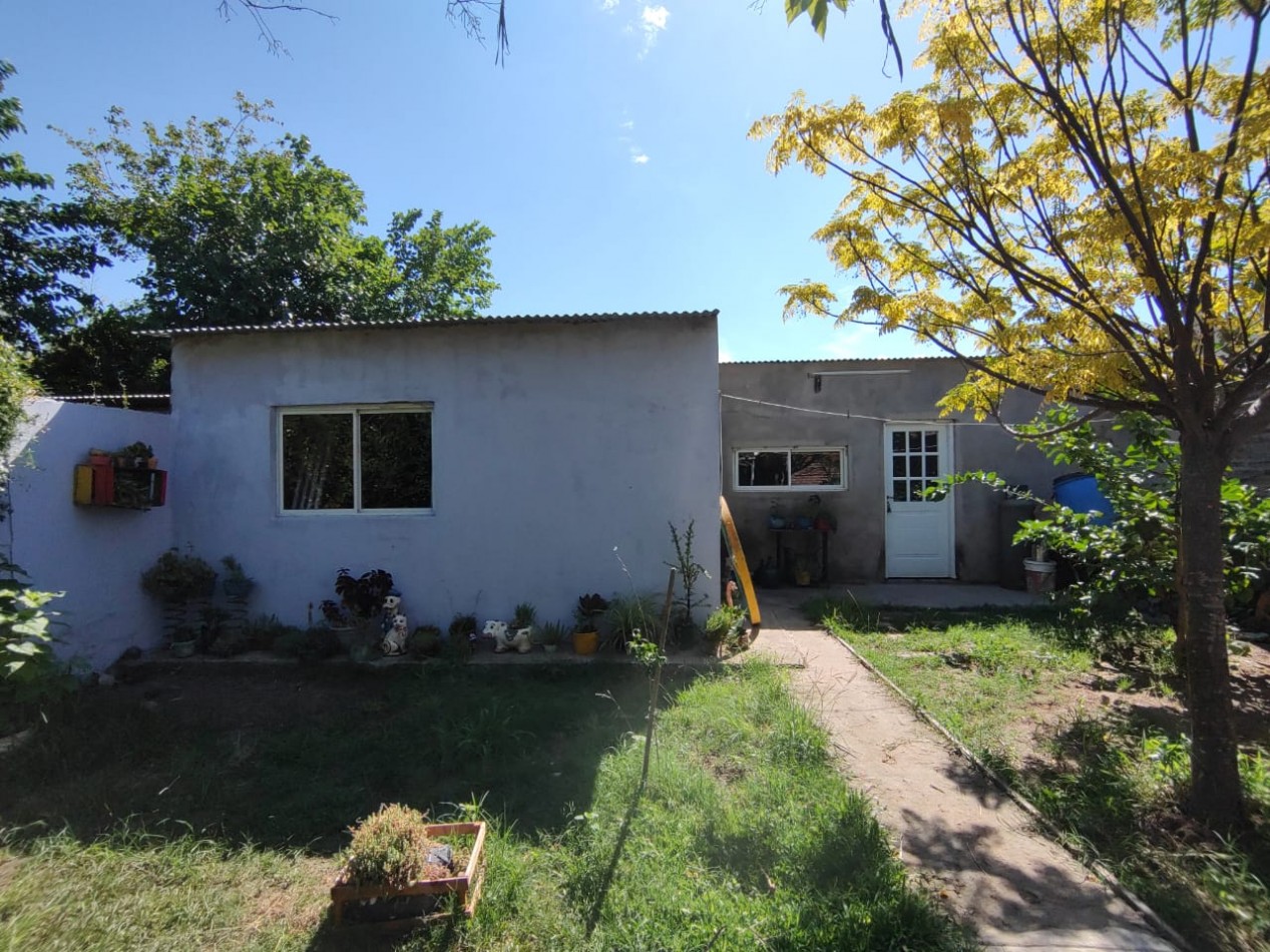 Dos propiedades sobre un mismo lote a la venta en Barrio Adelina Este