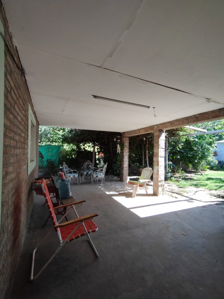 Dos propiedades sobre un mismo lote a la venta en Barrio Adelina Este