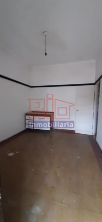 A metros de Avenida Lujan