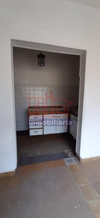 A metros de Avenida Lujan
