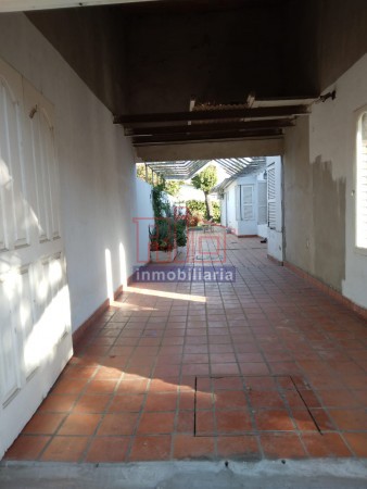 Av. Richeri 3200