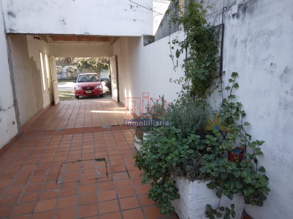 Av. Richeri 3200